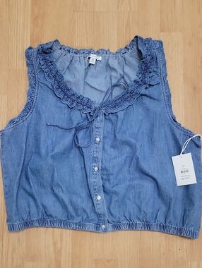 Lace-Trim Chambray Button-Front Tank - Blue